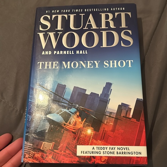 Stuart Woods Books - Picture 6 of 7